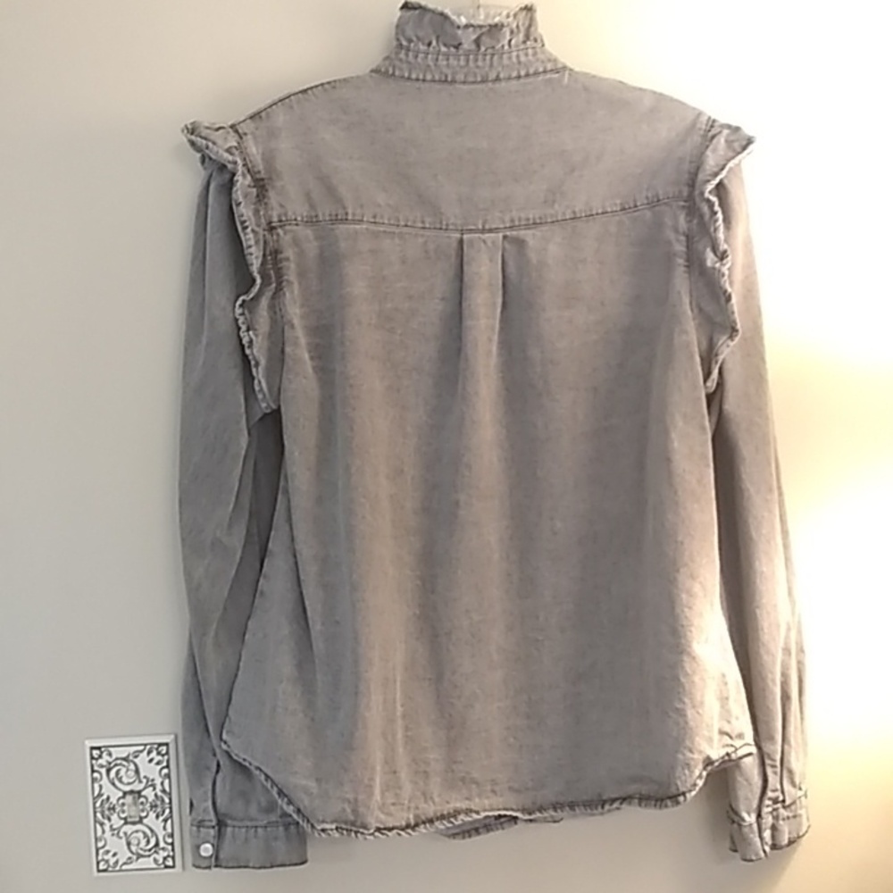 ruffled gray blouse - Picture 6 of 9